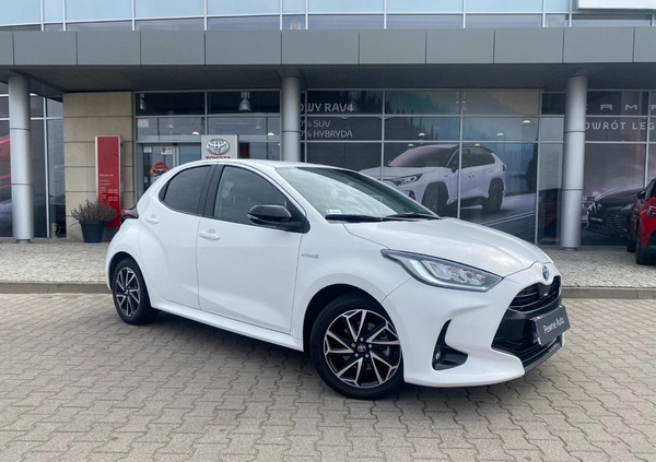 Toyota Yaris cena 84500 przebieg: 26353, rok produkcji 2021 z Kalisz małe 497